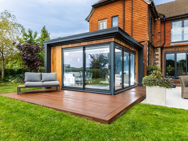 Garden studio with corner doors